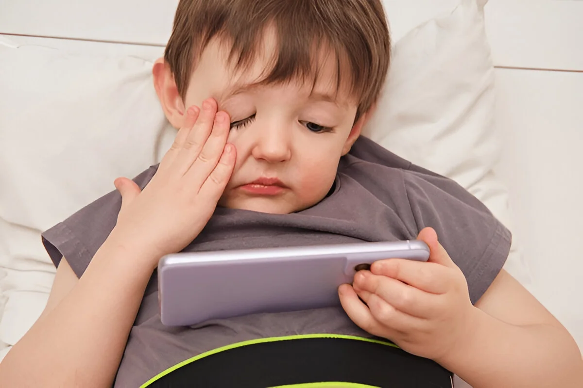 Screen Time and Kids’ Eye Health: What Parents Should Know
